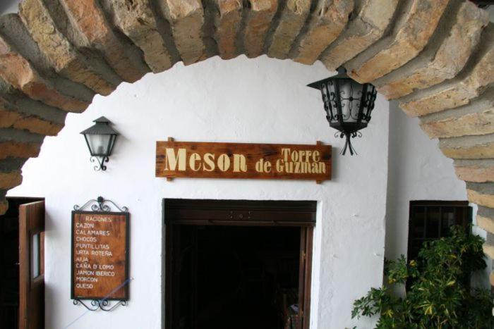 Torre De Guzman