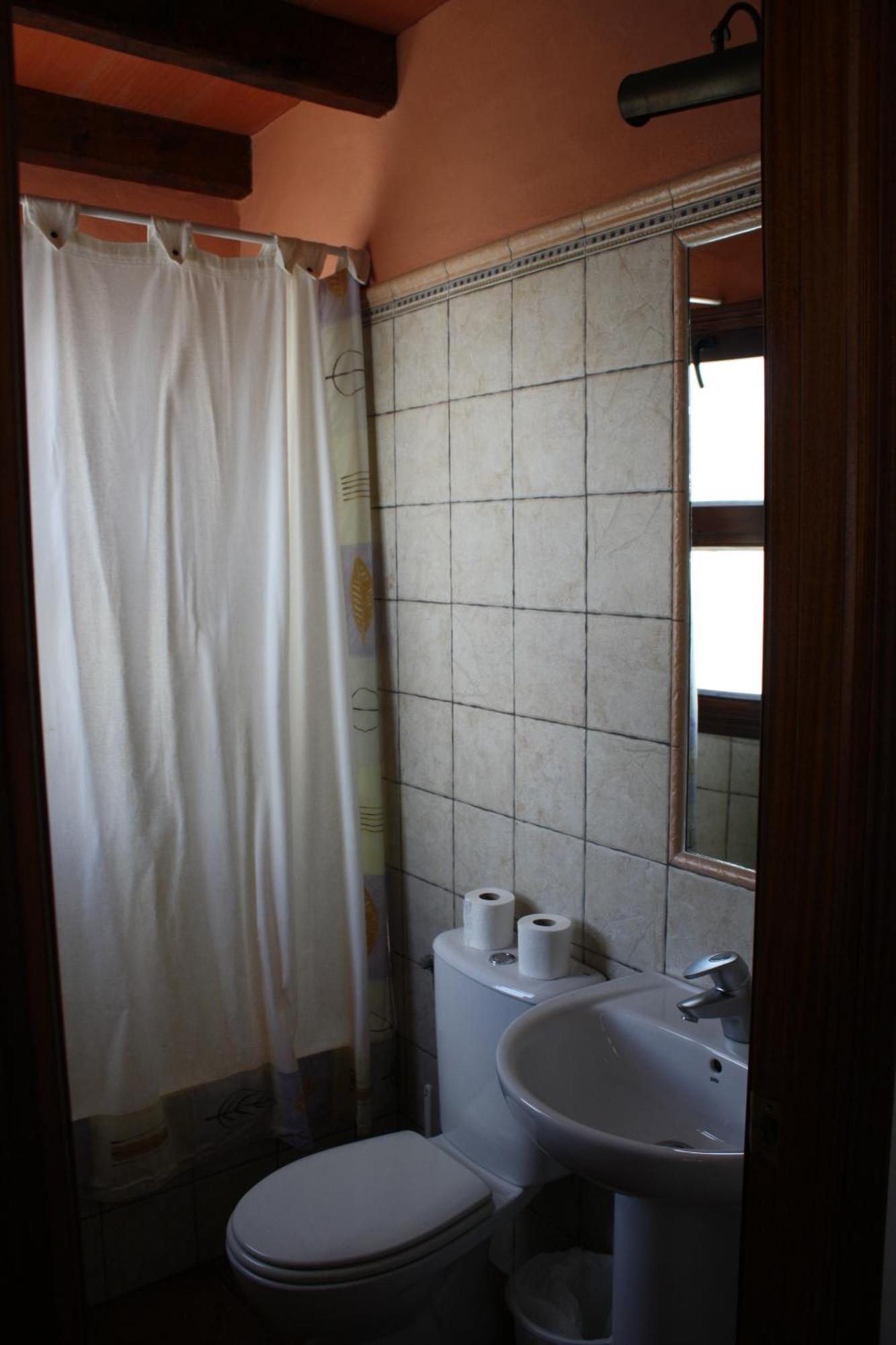 Guest house Torre De Guzman 2*